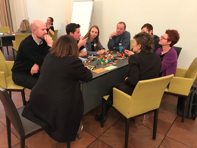 IMG_2891 Asuntos del Sur participó en un laboratorio sobre laboratorios